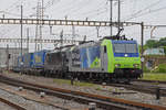 Doppeltraktion, mit den Loks 485 014-5 und 193 715-0 durchfährt den Bahnhof Pratteln. Die Aufnahme stammt vom 13.05.2020.