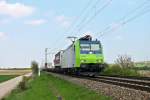 Am 13.04.2014 bespannte die BLS Cargo Re 485 001-2  Haltingen  eine RoLa aus Freiburg (Brsg) Rbf nach Novara auf dem Stück vom Startbahnhof bis nach Domodossola. Hier ist sie auf der KBS 703 nördlich von Müllheim (Baden) in Richtung Schweiz.