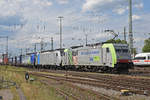 Dreifach Traktion, mit den Loks 486 506-9, 186 251-5 und 193 495-9 durchfährt den badischen Bahnhof. Die Aufnahme stammt vom 14.07.2020.