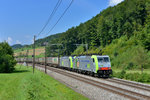 Re 486 501 + Re 485 0xx mit einem Containerzug am 30.08.2013 bei Tecknau.