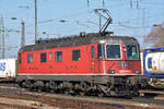 Re 620 018-2 durchfährt den badischen Bahnhof. Die Aufnahme stammt vom 05.02.2019.