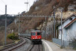 Militärtransport per Bahn.
Impressionen von St. Ursanne.
Re 620 076-0  ZURZACH  mit dem Panzerzug 69030 Courtemaîche - Rangierbahnhof Biel bei St. Ursanne am 4. März 2019. Transportiert wurden 2 Pz87 Leo WE sowie 8 Spz 2000.
Bildausschnitt Fotoshop.
Foto: Walter Ruetsch