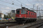 Re 620 064-6 durchfährt am 23.02.2023 solo den Bahnhof Pratteln.