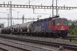 Re 620 008-3 durchfährt am 12.04.2023 den Bahnhof Pratteln.