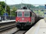 SBB - Re 6/6  11614 mit Gterzug bei der durchfahrt im Bahnhof Liestal am 15.06.2012