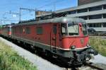 Re 6/6 11678 abgestellt beim Güterbahnhof Muttenz.