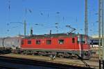 Re 6/6 11603 durchfährt den Badischen Bahnhof.