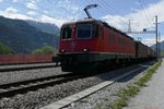 Eine Re 12/12 mit der Re 6/6 11684  Uznach  und der Re 6/6 11679  Cadenazzo  am 15.5.2016 kurz nach dem LBT.