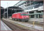 HGe 101 968-6 der Zentralbahn (noch in SBB Lackierung) wartet in Luzern auf die Fahrt ins Depot. (10.11.2006)