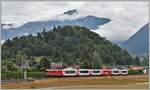 Glacier Express 903 mit Ge 4/4 II 625  Küblis  nach Zermatt  vor dem Tuma Tschelli und im Hintergrund dem Montalin bei Domat/Ems.