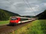 IC 2000 mit Zusatzmodul auf dem Weg nach Basel am 08.07.2008 bei Tecknau.