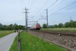 Eine IC 2000 Komposition als IC 573 Basel SBB-Chur am 10.05.2009 zwischen Bilten und Ziegelbrcke