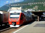 Triebzug RABe 527 513 wird im Bahnhof von Martigny bereitgestellt, um die ersten Fahrgste in Richtung Le Chable hinauf zu fahren.