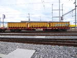 SBB - Güterwagen Slnp-x  33 85 471 3 047-0 in Yverdon les Bains am 10.02.2018