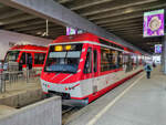 Matterhorn Gotthard Bahn RE 41 nach Visp in Zermatt, 10.02.2023.