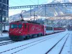 MGB - Regio nach Zermatt mit der Lok HGe 4/4 3 im Bahnhof Brig am 30.12.2010