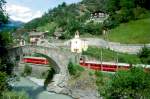 MGB BVZ REGIONALZUG 140 von Zermatt nach Brig am 19.05.1997 bei Neubrck mit Steuerwagen voraus Bt 2254 - B 2285 - B 2290 - A 2073 - Zahnrad-Gepcktriebwagen Deh 4/4 23. Hinweis: Fahrzeuge noch in alter Lackierung
