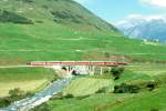 MGB FO-REGIONALZUG 230 von Brig nach Andermatt am 24.08.1997 auf Richleren-Viadukt mit Zahnrad-E-Lok HGe 4/4I 33 - D 4343 - B 4267 - B 4272 - ABt 4159 - ABt 4194 - B 4265.