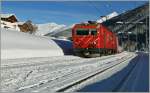 Wenn schon Winter, dann will ich auch was davon haben!  Die MGB HGe 4/4 102 erreicht mit dem Glacier Express 903 Mnster (VS).