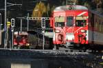 Der Regio kommt aus dem  Furkaloch  und gibt den Weg frei fr den Autozug. Oberwald VS 20.10.08 17:12