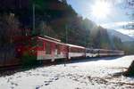 Deh 4/4 II 96  Münster  mit dem Regio von Visp nach Göschenen, am 29.1.17 zwischen Bitsch und Mörel.