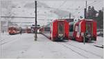 Winterliches Andermatt mit Zügen nach Brig, Göschenen, von und nach Disentis-Mustèr. (29.11.2017)