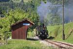 50 Jahre Blonay - Chamby: FESTIVAL OFF  
Die Blonay-Chamby LEB G 3/3 Nr. 5 beim Haltepunkt Cornaux. 
Freitag, 11. Mai 2018
