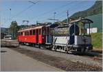 Nachdem der Dampfzug abgefahren ist warten der  Löschzug , bestehend aus dem Xe 2/2 N° 1, der jedoch entgegen seiner Bezeichnung nicht mehr motorisiert zu sein schient und der schiebende Bernina-Bahn ABe 4/4 N° 35 auf die Rückfahrt nach Chaulin.
1. Juli 2018 