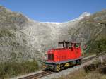 Zahnrad-Diesellok HGm 51 unterwegs von Realp nach Gletsch bei der Fahrt vor dem Rhonegletscher.