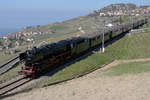 SBB/Verein Pacific:
Tagesfahrt mit Dampf Rhonetal.
Dampfsonderzug Lyss-Brig mit der BR 01 202 des Vereins Pacific auf der spektakulären Steilrampenfahrt von Puidoux-Chexbres durch die Weinberge des Lauvaux nach Vevey am 8. April 2017.
Foto: Walter Ruetsch