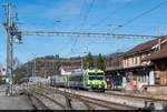 BLS RBDe 566 II 239  Zell  ist schon eine Weile mit dem letzten planmässig verkehrenden BLS EW I AB 50 85 39-35 423-5 unterwegs. Hier bei der Ausfahrt in Richtung Solothurn im noch nicht modernisierten Bahnhof Steffisburg. Schon bald werden hier wohl auch leider die Bagger ihre Arbeit leisten und den Bahnhof umgraben...
Aufgenommen am 13.11.2020