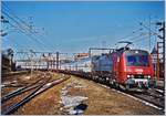 SBB IC 2000 Doppelstockwagen im Sandwich zwischen zwei EA in Kopenhagen Osterport. Die DSB konnte diese Wagen von der SBB mieten und setzte sie im Großraum Kopenhagen im Berufsverkehr ein. 
20. März 2001
(Gescanntes Foto)