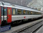 Ein Bpm 61 Wagen im blichen SBB Design aufgenommen im Bahnhof von Chur am 23.12.09.