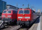 DB/SBB: Lokvielfalt auf dem Hbf Stuttgart am 21. Juni 2014. IC Zürich HB-Stuttgart Hbf mit BR 181 204-9 und 5 SBB Apm61/Bpm61 Refit anlässlich einer Begegnung mit der Reservelok der BR 218 824-1.
Foto: Walter Ruetsch