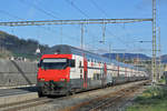 Doppelstock IC 2000 Steuerwagen durchfährt den Bahnhof Gelterkinden. Die Aufnahme stammt vom 14.11.2017.