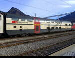 SBB - Doppelstock Personenwagen mit Gepäckabteil  1 Kl. AD 50 85 86-94 032-4 abgestellt im Bhf. Brig am 18.2.2024