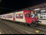 SBB - Steuerwagen ABt 50 85 39-43 985-3 ( ex travys ) im Bhf.