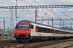 IC Steuerwagen durchfährt den Bahnhof Muttenz. Die Aufnahme stammt vom 04.09.2017.