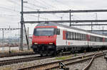 Bt 50 85 28-94 931-8 durchfährt den Bahnhof Muttenz. Die Aufnahme stammt vom 08.09.2017.