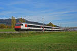 IC Steuerwagen Bt 50 85 28-94 974-8 fährt Richtung Bahnhof Itingen. Die Aufnahme stammt vom 18.10.2021.