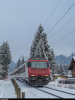 Rückfahrt Jugendskilager am 8. Januar 2017. Ein EW-IV-Pendel erreicht Zweisimmen, von wo er als Extrazug nach Bern verkehren wird.
