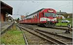 Der von der B übernommen ex RM ex EBT RBDe 91 85 7 566 222-6 hat im Jura bei der CJ eine neuen Heimat gefunden und verlässt Bonfol Richtung Porrentruy.
17. Nov. 2014