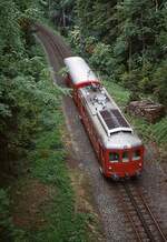 Mit dem  B4 14 II im Schlepp fährt der ABDeh 2/4 23 der Rohrschach-Heiden-Bergbahn auf der Zahnradstrecke von Rohrschach nach Heiden