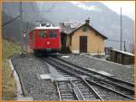 Triebwagen Nr.3 fhrt auf die Schiebebhne in der Station Freibergen.