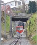 Der bergwrts fahrende BDeh 1/2  erreicht bald den Walzenhausentunnel, an dessen Ende sich die Endstation befindet. (14.04.2008)