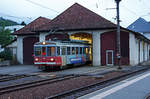 ASm: Morgenstimmung in Wiedlisbach am 1. September 2017.
Be 4/4 304 beim Verlassen des Depots Wiedlisbach nach den erfolgten Unterhaltsarben.
Foto: Walter Ruetsch  
