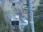 Zwischen Lauterbrunnen und Grütschalp verkehrt seit 2006 eine Luftseilbahn - bis dahin verband eine Standseilbahn die beiden Orte, diese musste aufgrund von häufigen Hangrutschen immer