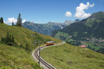 Anlässlich des 125-Jahr Jubiläums der BLM wurde auch der nur noch selten gesehene CFe 2/4 11 zwischen Mürren und Grütschalp eingesetzt. Auf dem Bild zu sehen ist der Triebwagen am 14.08.2016 zwischen Winteregg und Grütschalp.