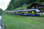 ABDeh 8/8 325 und 322 als Regio nach Interlaken, am 25.5.17 kurz nach Lauterbrunnen.