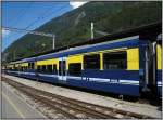 In die BOB-Zge von Interlaken-Ost nach Lauterbrunnen bzw. Grindelwald sind sowohl ltere als auch neue Personnenwaggongs eingereiht. Hier ein Blick auf einen offenkundig modernen Waggon, aufgenommen am 28.07.2008 in Interlaken-Ost.